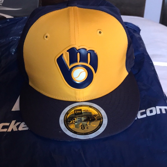 New Era Milwaukee Hat - Picture 4 of 4